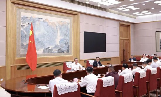 这场总理座谈会上的8位“座上宾”，分别是谁？